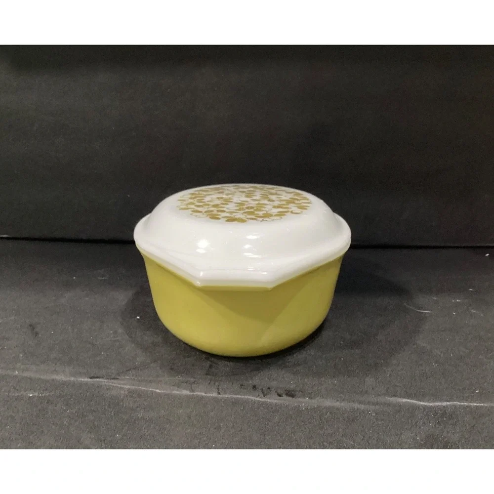 Vintage PYREX Verde Green Olive 2 1/2 QT with Lid 045 Casserole Dish
